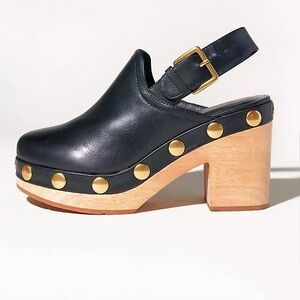 Charlotte Stone Hari Clogs